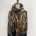 Bufanda de invierno chic con elegante estampado de tigre marrón y flecos clásicos - Amarillo