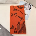 Winterlicher orangefarbener Strickschal mit schwarzen Blattmustern aus weichem Stoff - Orange