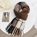 Brown and black checkered knit scarf with long fringe details and white label - 180x60cm / Coffee