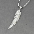 Collana con ciondolo a piuma d'argento minimalista con catena a maglia quadrata - Ciondolo + Catena Coordinata