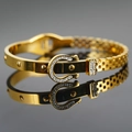 Luxuriöses goldene Hufeisenspange Armband mit Kristallen und hohlem Netzdesign - Gold