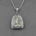 Collana con pendente Buddha thailandese e rilievo Manjusri in titanio argento e oro - Ciondolo Manjusri con catena