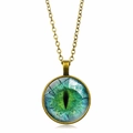 Collana vintage in bronzo con ciondolo gemma occhio di gatto verde e catena classica - Bronzo Antico