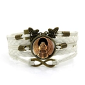 Mehrlagiges ägyptisches Skarabäus-Armband mit weißen Flechtschnüren und Unendlichkeitssymbol - Weiß
