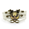Bracciale multistrato in pelle intrecciata bianca con gemma Cleopatra vintage e ciondoli in bronzo - Bianco