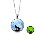 Luminous howling wolf glass dome pendant necklace with green glow in the dark effect - Blue and White Howling Wolf (XSWX6032-4) / Silver