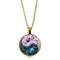 Ciondolo Yin Yang vintage in bronzo con farfalla viola e cabochon in vetro lucido - Bronzo