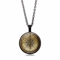 Détail d'un pendentif boussole steampunk avec dôme loupe et chaîne en métal noir - Noir