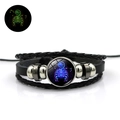 Bracelet multicouche en cuir Scorpion phosphorescent avec des détails de perles en métal - Scorpion