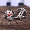 Gepolijste zilveren manchetknopen met kleurrijke Mexicaanse schedel op hout - Mexicaanse Schedel Stijl 1 (XSWX4023-1)