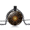 Collier avec pendentif mandala Sri Yantra, cadre rond noir et motif géométrique doré élégant - Noir