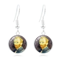 Détail des boucles d'oreilles crochet argenté avec cabochon portrait de Van Gogh en verre - Autoportrait de Van Gogh (XSWX3469-15)