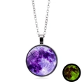 Collar colgante de luna del sistema solar luminoso con efecto de brillo verde - Estilo Luna Púrpura (XSWX3500-1)