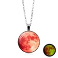 Collar con colgante de luna del sistema solar luminoso con efecto brillo y cadena plata - Estilo Luna Naranja-Rojo (XSWX3500-4)