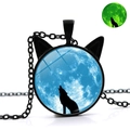 Collier loup lumineux avec pendentif oreilles de chat et effet lune phosphorescente - Loup et Lune Lumineuse (XSWX4766-13)