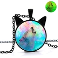 Collier loup hurlant lumineux avec pendentif oreilles de chat et verre galaxie - Loup Hurlant Ciel Étoilé (XSWX4766-23)