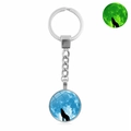 Luminous howling wolf keychain featuring a blue full moon pendant with green glow effect - Xswx4773-13