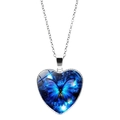 Collier pendentif cœur papillon bleu avec chaîne argentée et fond galaxie scintillant - Cœur de Papillon Bleu Foncé(XSWX2461-2)