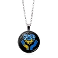 Collana vintage con ciondolo in vetro e motivo a cuore con farfalle blu e gialle - Argento (XSWX5353-6)