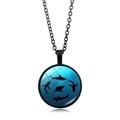 Collana vintage vita marina con sagome di squali neri e ciondolo in vetro blu oceano - Silhouette di Squalo (Nero) (XSWX5106-5 Nero)