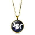 Collier déesse triple lune avec chaîne en bronze antique et pendentif mystique en verre - Style Triple Lune Arbre Mort (XSWX5262-11) / Bronze Antique