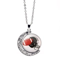 Collier lune rotatif double face avec motif de football américain et de casque - Style Casque de Rugby (XSWX5579-7)