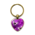Llavero de corazón en bronce vintage con mariposas púrpuras y patrón de estrellas - Fondo de Mariposa Doble Estética Púrpura Marco Bronce Antiguo (XSWX5582-5)