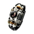Pulsera de cuero multicapa retro con dije de letra J floral y cierre de botón a presión - Letra J Estilo Floral (XSWX5497-J)