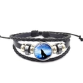 Detailansicht Lederarmband mit Glas-Cabochon und einsamem Wolf unter dem Vollmond - Wolf Heult Dunkelblaue Silhouette (PSXL3000-9)