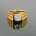 Anello classico da uomo in acciaio al titanio dorato con diamante e trama a griglia testurizzata - US 7 / Oro Retro