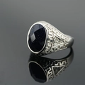 Vintage Stahlring mit blauem Sandstein und geometrischen Mustern auf grauem Grund - US 7 / Silber