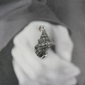 Vintage roestvrijstalen halsketting met schelphanger en retro-afwerking voor heren mode - Alleen Hanger (Zonder Ketting)