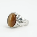 Bague en argent avec une grande pierre œil de chat marron ovale et accents de zircone - Taille 7 / Ton Argent Oeil de Chat Café