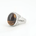 Bague en argent avec pierre oeil de tigre ovale et accents de zircon sur le côté - Taille 7 / Pierre Œil-de-tigre Soutenue Par De L'acier