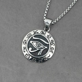 Collar con colgante Ojo de Horus vintage en plata antigua con cadena tipo box elegante - Colgante + Cadena a Juego