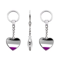 Llavero corazón plateado con colores bandera asexual visto desde tres ángulos - Estilo Bandera del Orgullo Asexual (XSWX6089-5)
