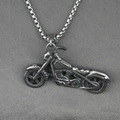 Collier en acier titane avec pendentif moto et finition argent vintage sur chaîne à maillons - Style C Pendentif Avec Chaîne