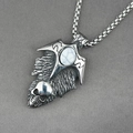 Collana punk gotica con ciondolo teschio turchese e dettagli piuma su catena a perle d'acciaio - Ciondolo + Catena Coordinata