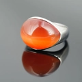 Anello classico unisex in acciaio al titanio lucido con grande pietra occhio di tigre arancio - US 7 / Tono Argento Pietra Arancione