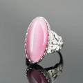 Anello vintage in argento con grande pietra occhio di gatto rosa e incisioni floreali - Taglia 6 / Tono Argento Pietra Rosa