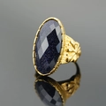 Anello vintage in titanio dorato con pietra di arenaria blu e incisioni floreali - Oro Pietra di Sabbia Blu