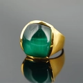 Anello classico in acciaio al titanio dorato con gemma verde occhio di gatto - Taglia 7 / Fascia d'Or Pietra Verde