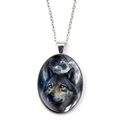 Collana con ciondolo ovale in vetro lupo e luna con catena argentata e illustrazione artistica - Motivo Lupo Luna (XSWX8380)