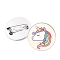 Dettaglio fronte e retro di una spilla rotonda a unicorno con criniera colorata e spilla - Unicorno con Criniera Arcobaleno (XSWX8452-7)