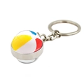 Vue détaillée du porte-clés argenté avec pendentif en verre de ballon de plage coloré - Style Ballon de Plage (XSWX8461-11)