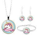 Set gioielli unicorno argento con collana bracciale e orecchini su sfondo bianco - Simpatico Unicorno Cartone Animato (XSWX8450-11)