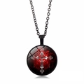 Collier pendentif gothique en verre avec croix argentée et motif rose sur chaîne noire en métal - Noir