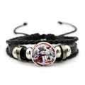 Detalle de pulsera de cuero multicapa con cúpula de vidrio de muñeco de nieve y cuentas - Estilo Muñeco de Nieve con Bufanda Roja (XSWX7875-2)
