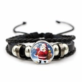 Pulsera multicapa de cuero trenzado con motivo de Papá Noel y cuentas de metal plateadas - Estilo Papá Noel Caminando (XSWX7875-8)