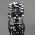 Gothic skull ring in silver steel with dark blue crystal eyes and vintage finish - US 7 / Silver (Blue Zirconia)